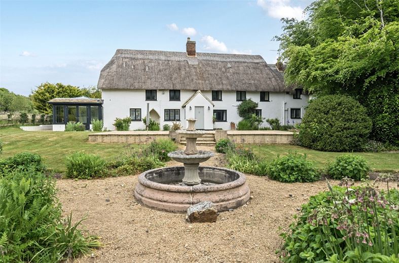 4 bedroom house, Yatesbury, Calne SN11 - Available