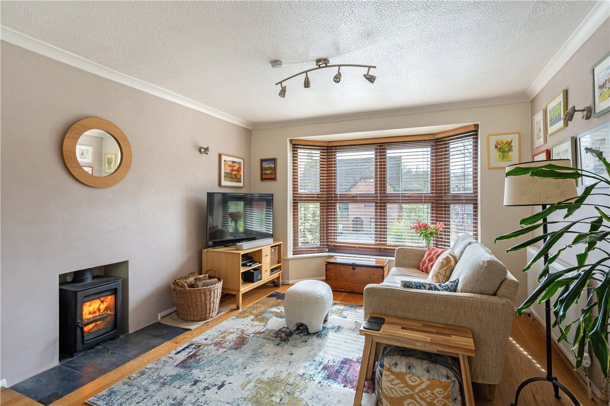 4 bedroom house, Hughes Close, Marlborough SN8 - Available