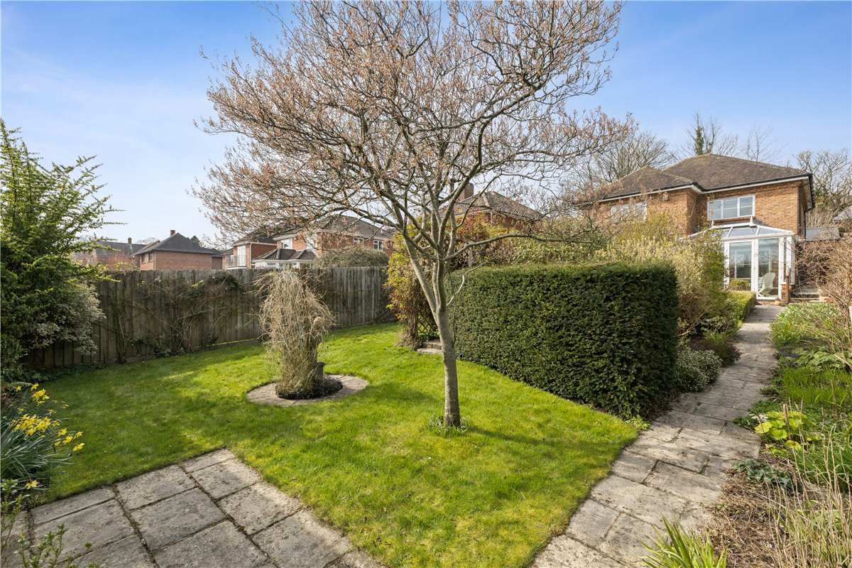 3 bedroom house, Back Lane, Marlborough SN8 - Available