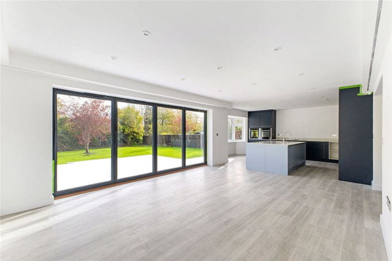 5 bedroom house, Manor Road, Sherborne St. John RG24 - Available