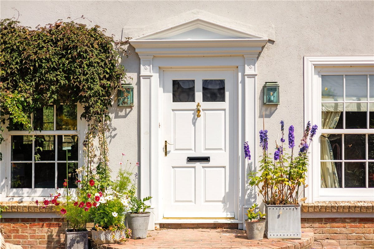 5 bedroom house, Honeystreet, Pewsey SN9 - Available