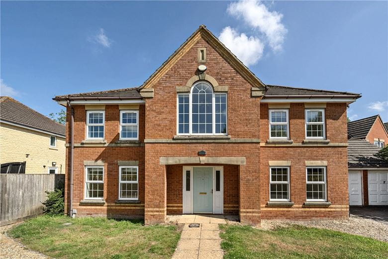 5 bedroom house, Lake View, Calne SN11 - Available