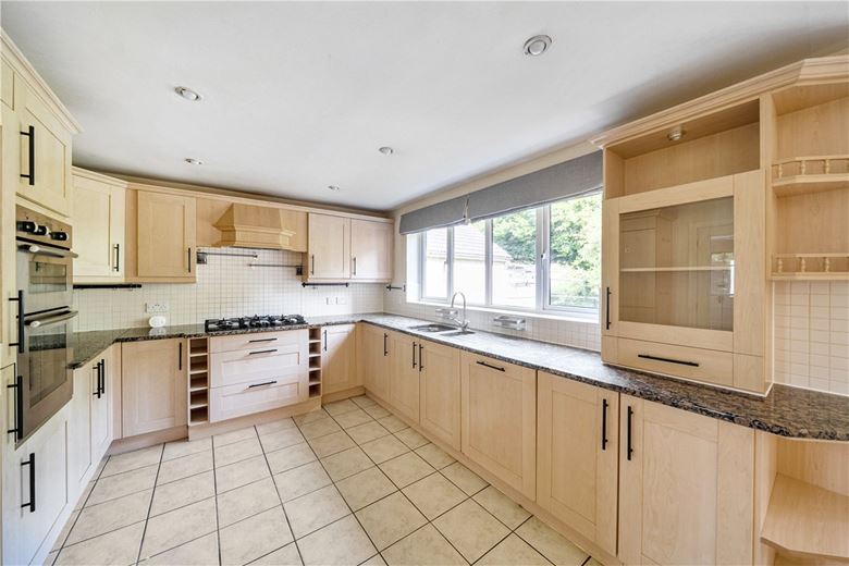 5 bedroom house, Lake View, Calne SN11 - Sold STC