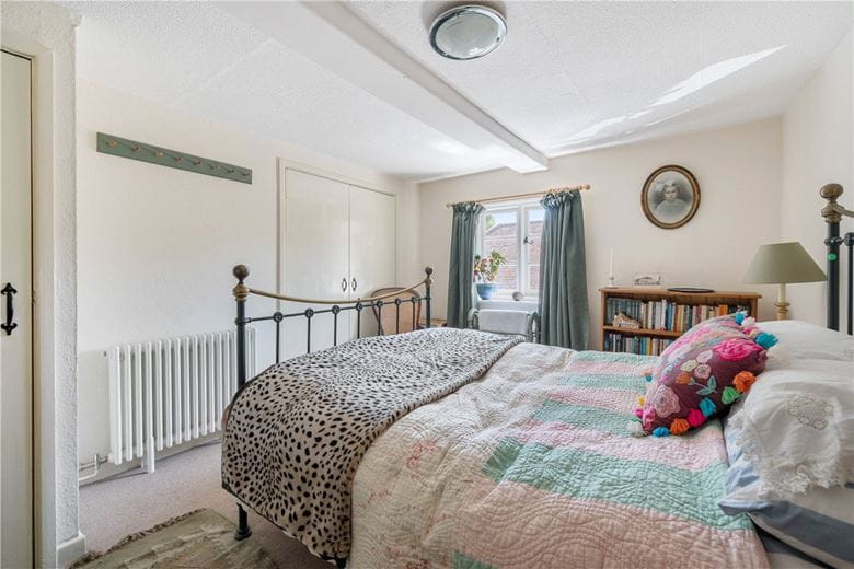 3 bedroom house, East Kennett, Marlborough SN8 - Available