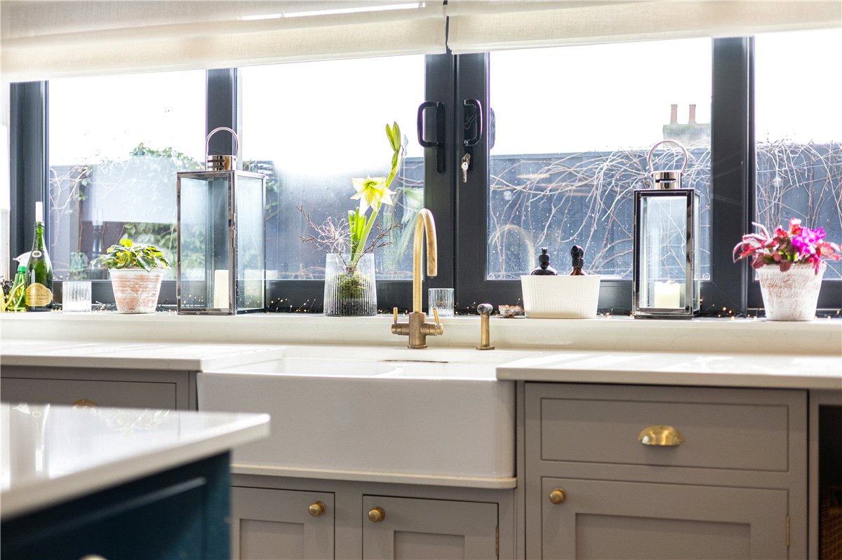 4 bedroom house, Blowhorn Street, Marlborough SN8 - Available