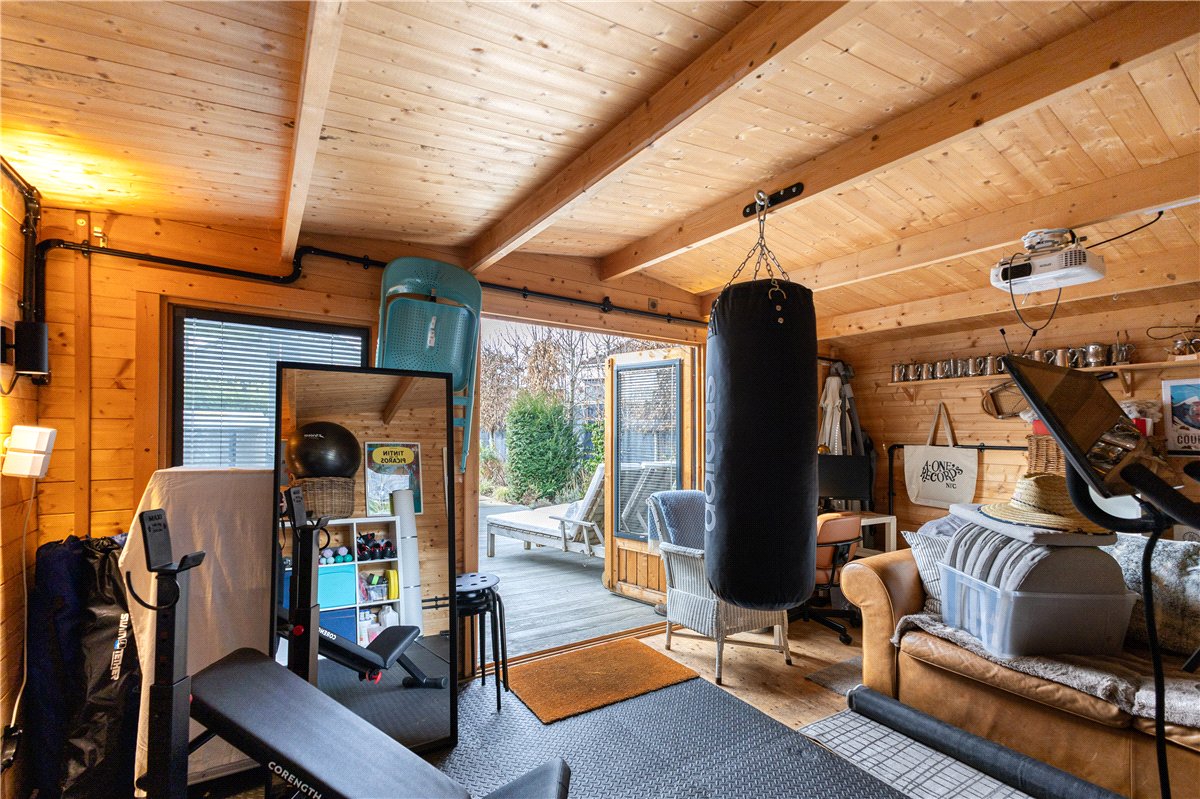 4 bedroom house, Blowhorn Street, Marlborough SN8 - Available