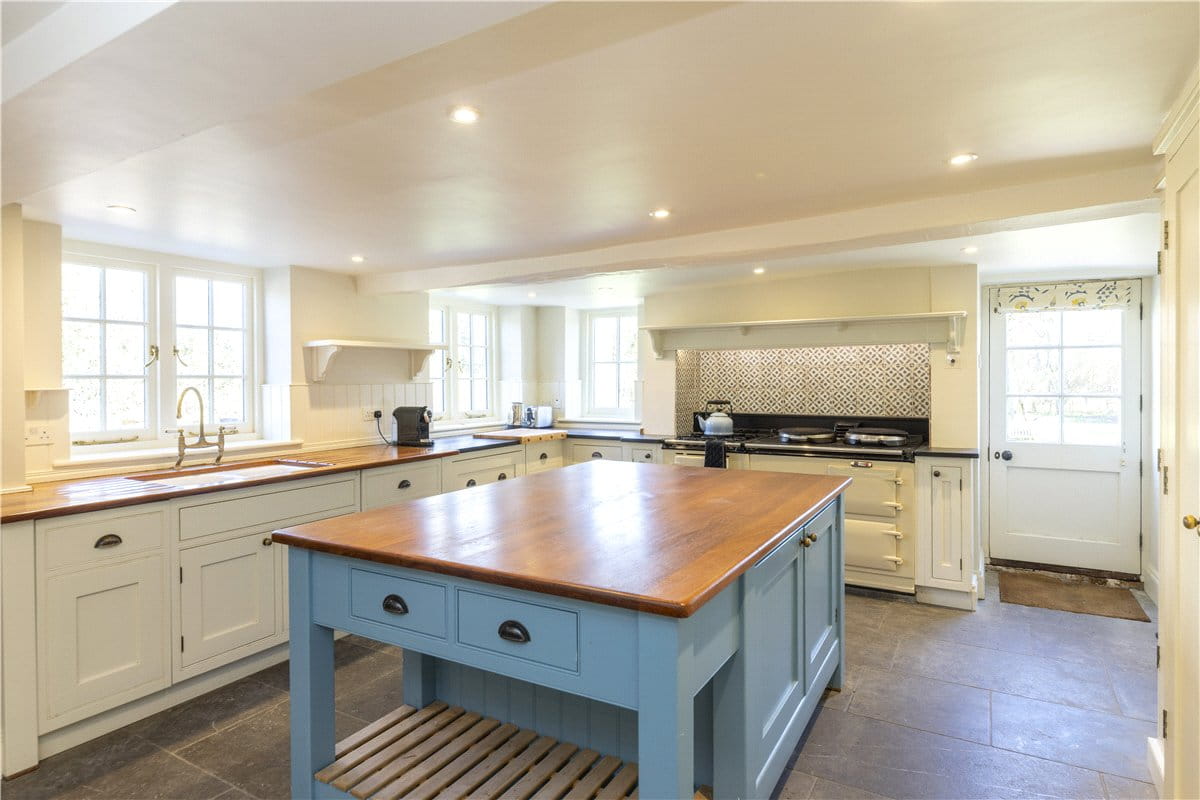 8 bedroom house, Oxenwood, Marlborough SN8 - Sold STC