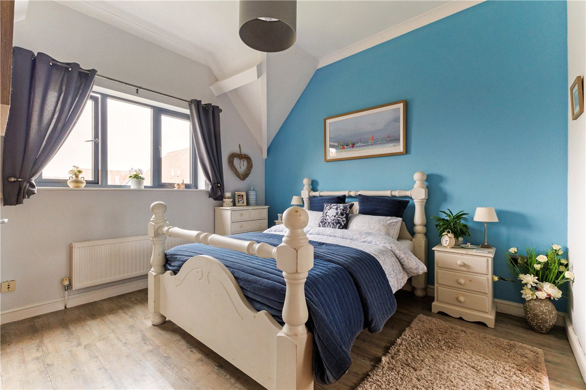 4 bedroom house, Russley Park, Baydon SN8 - Available