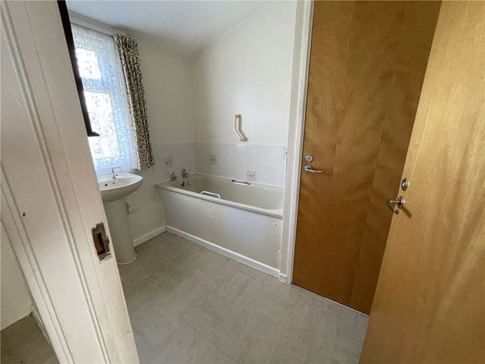 2 bedroom bungalow, Manton Close, Manton SN8 - Sold STC