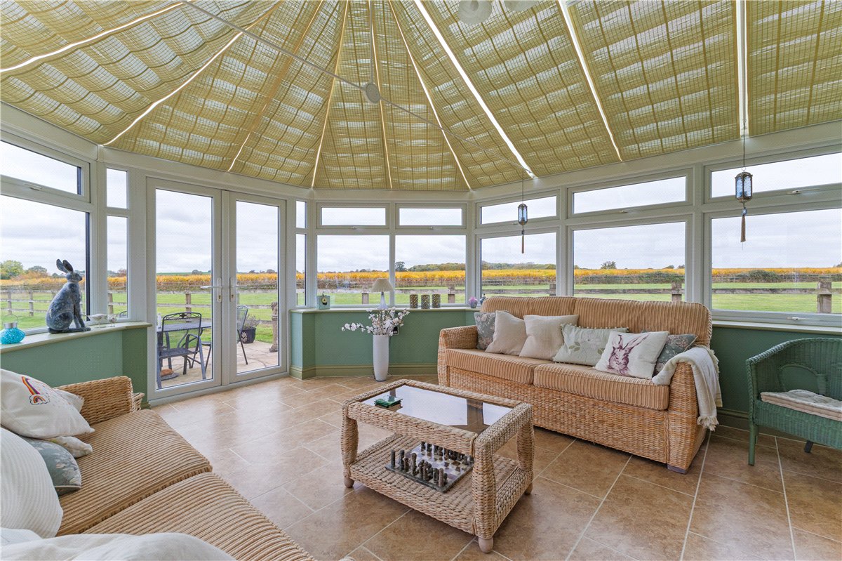 6 bedroom house, The Barton, Clyffe Pypard SN4 - Available