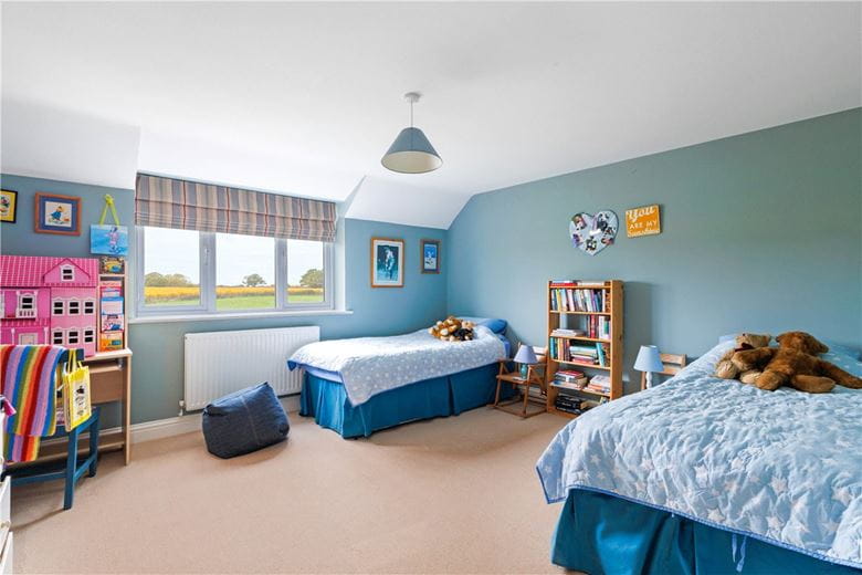 6 bedroom house, The Barton, Clyffe Pypard SN4 - Available