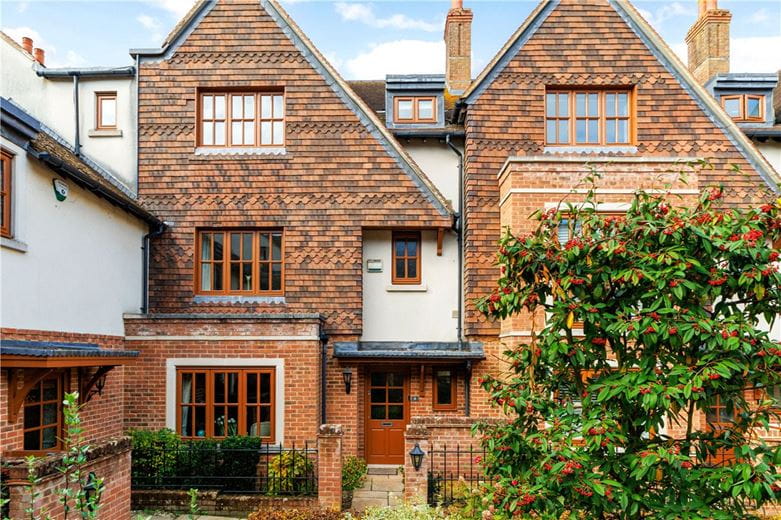 4 bedroom house, Cromwell Court, Marlborough SN8 - Available