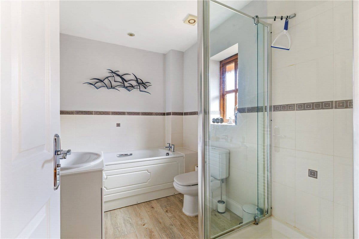 4 bedroom house, Cromwell Court, Marlborough SN8 - Available