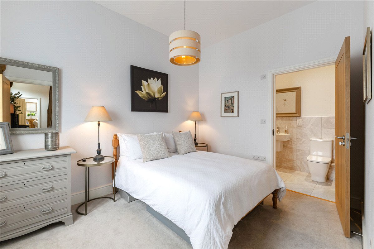 3 bedroom house, Old Dairy Lane, Winterbourne Monkton SN4 - Available