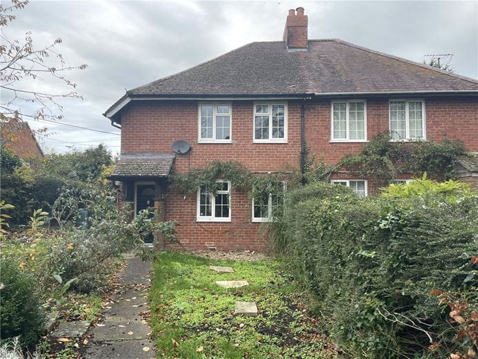 3 bedroom house, Beckhampton Road, Avebury Trusloe SN8 - Available