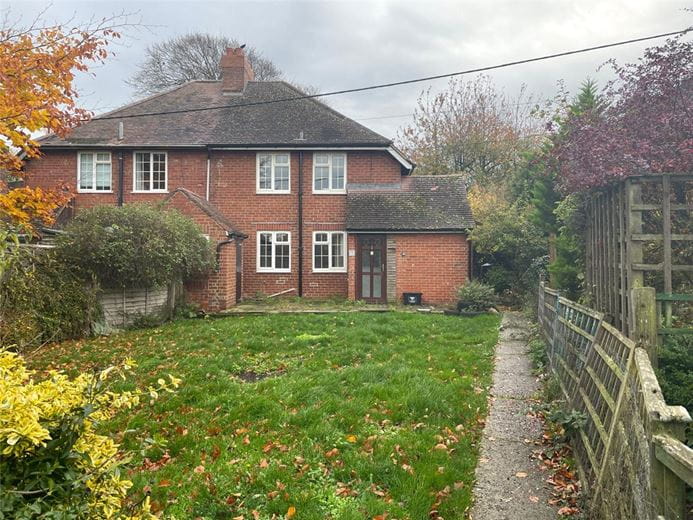 3 bedroom house, Beckhampton Road, Avebury Trusloe SN8 - Available