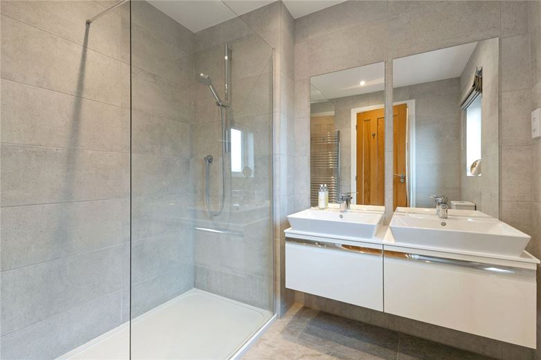 4 bedroom house, Jennings Road, Marlborough SN8 - Available