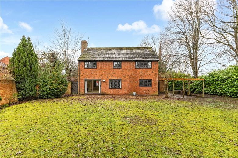 4 bedroom house, Manor Park, South Marston SN3 - Available