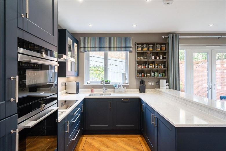 3 bedroom house, Garside Way, Marlborough SN8 - Available