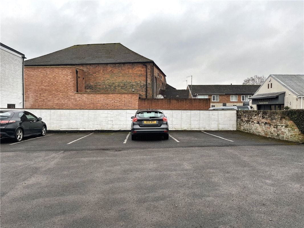  bedroom , The Parade, Marlborough SN8 - Sold