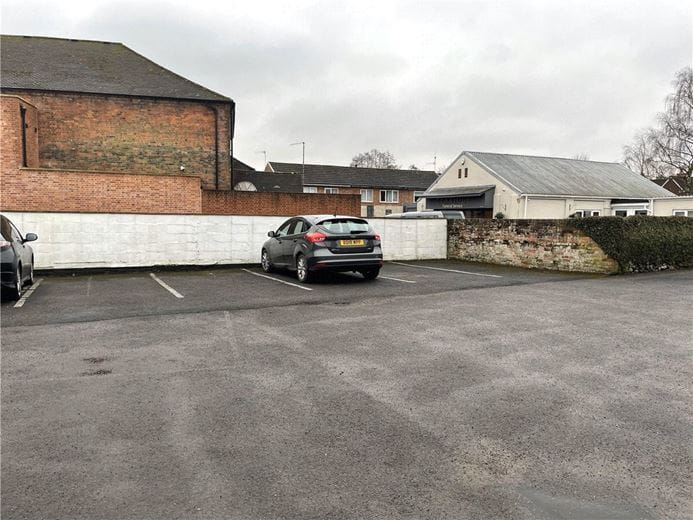  bedroom , The Parade, Marlborough SN8 - Sold