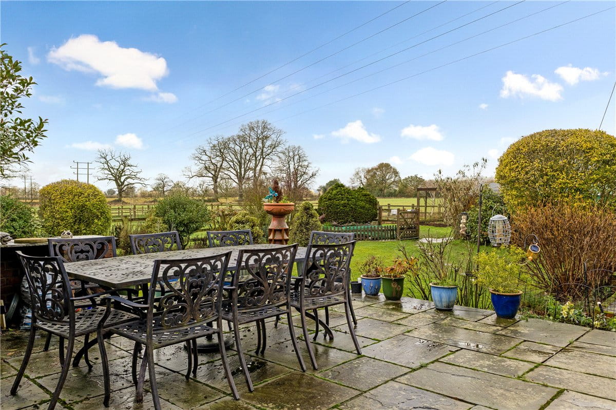 5 bedroom house, Littleworth, Pewsey SN9 - Available