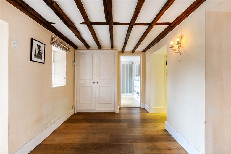 6 bedroom house, Farm Lane, Aldbourne SN8 - Available