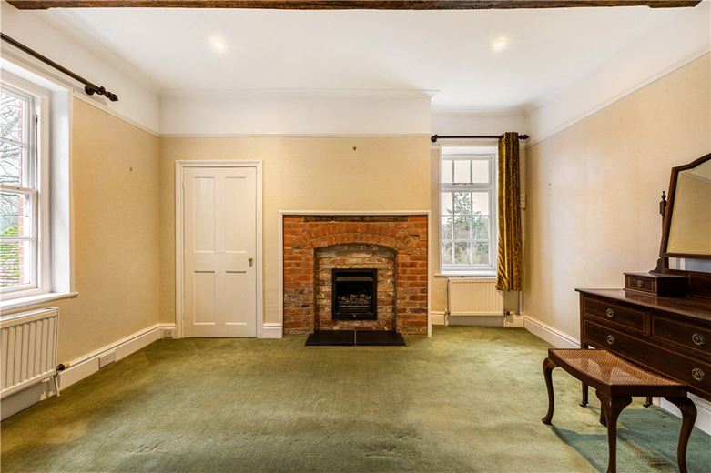 6 bedroom house, Farm Lane, Aldbourne SN8 - Available