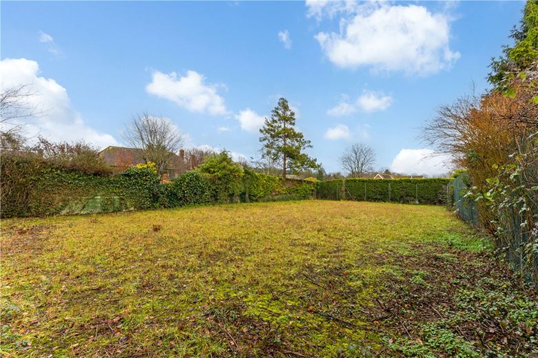 6 bedroom house, Farm Lane, Aldbourne SN8 - Available