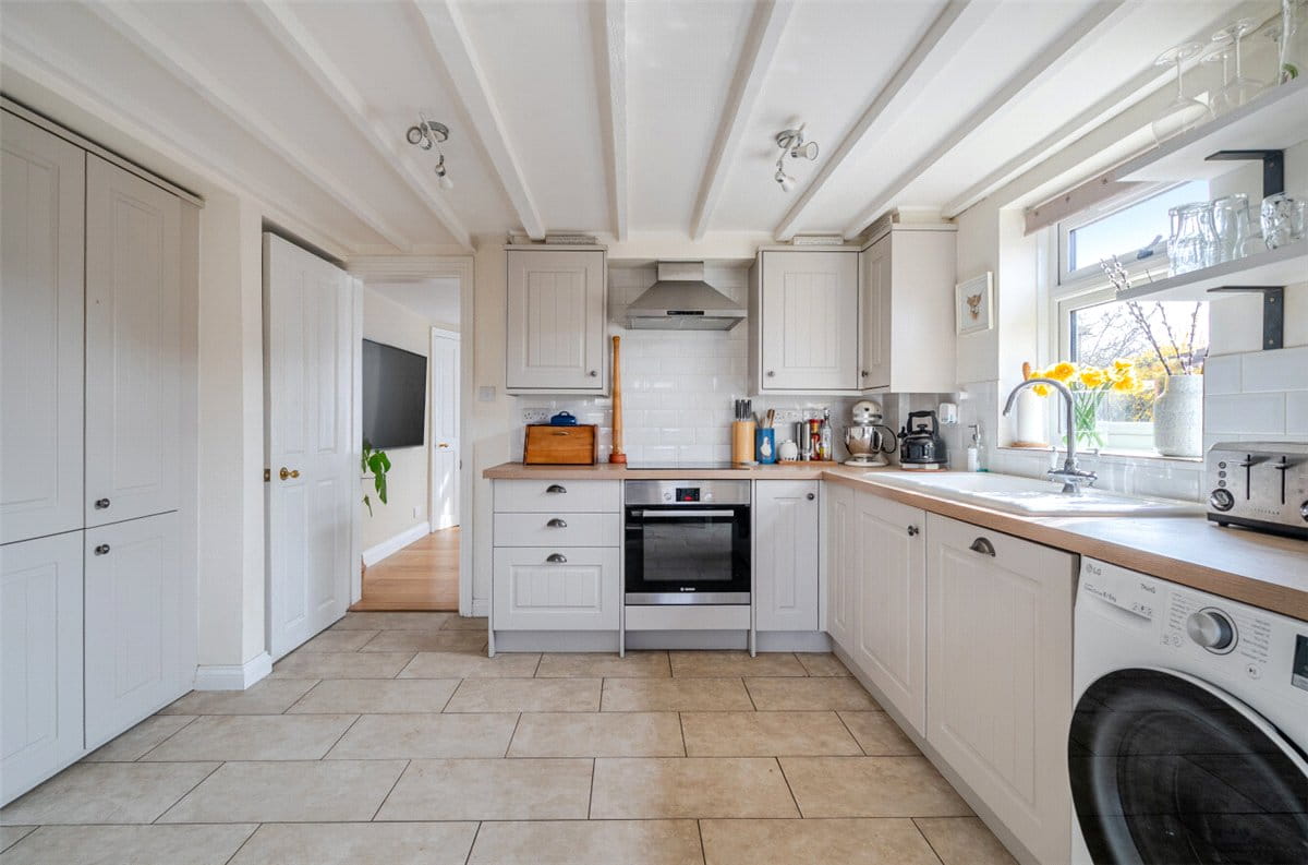 2 bedroom house, Dyers Yard, Ramsbury SN8 - Available