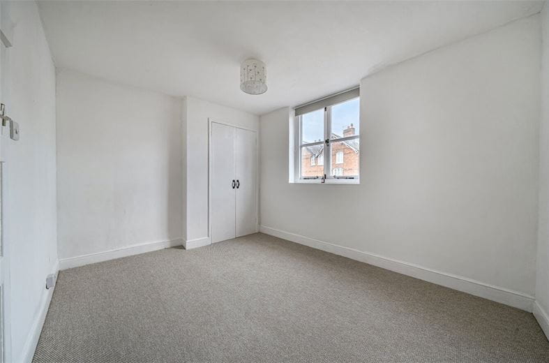 2 bedroom house, London Road, Marlborough SN8 - Available