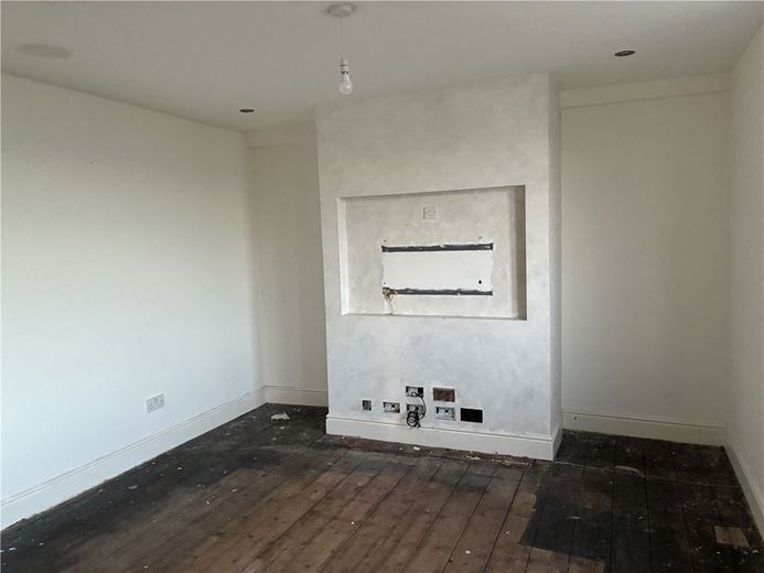 3 bedroom house, Burbage Road, Easton Royal SN9 - Available