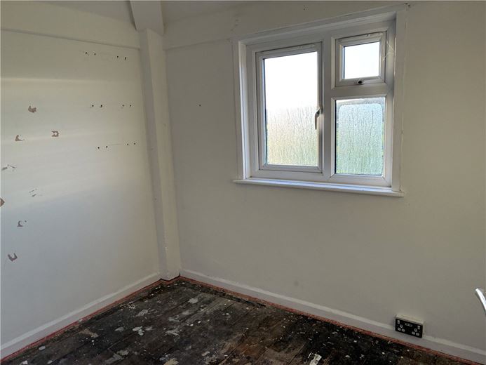 3 bedroom house, Burbage Road, Easton Royal SN9 - Available