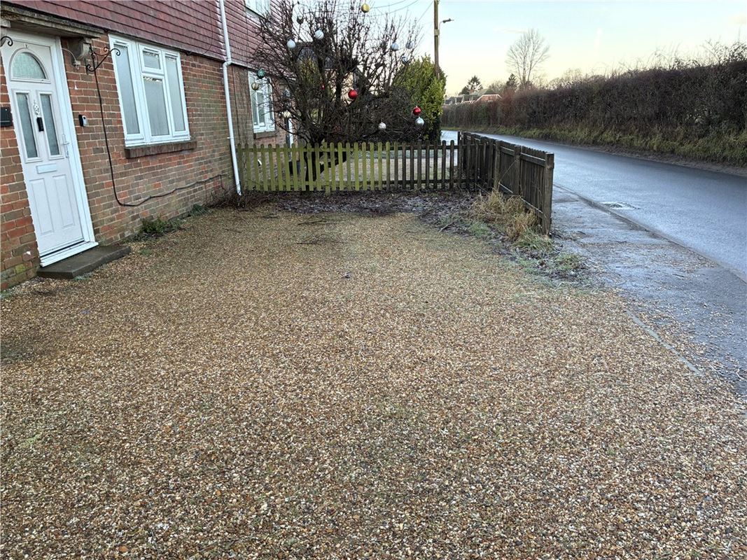 3 bedroom house, Burbage Road, Easton Royal SN9 - Available