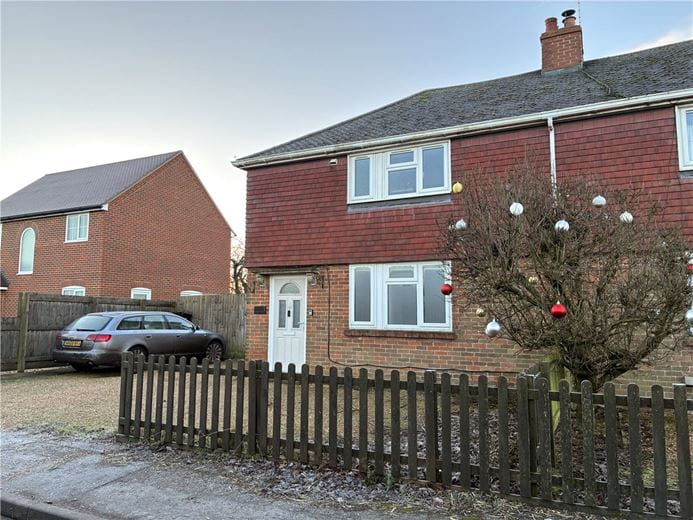 3 bedroom house, Burbage Road, Easton Royal SN9 - Available