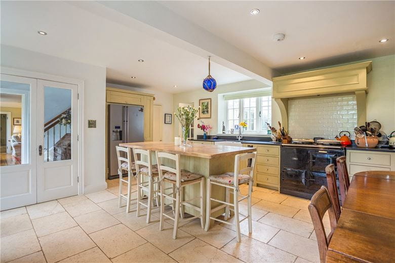 4 bedroom house, Castle Street, Calne SN11 - Available