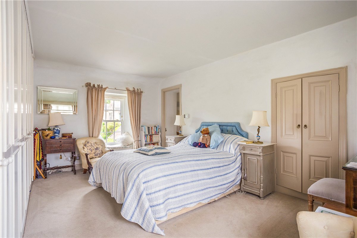 4 bedroom house, Castle Street, Calne SN11 - Available