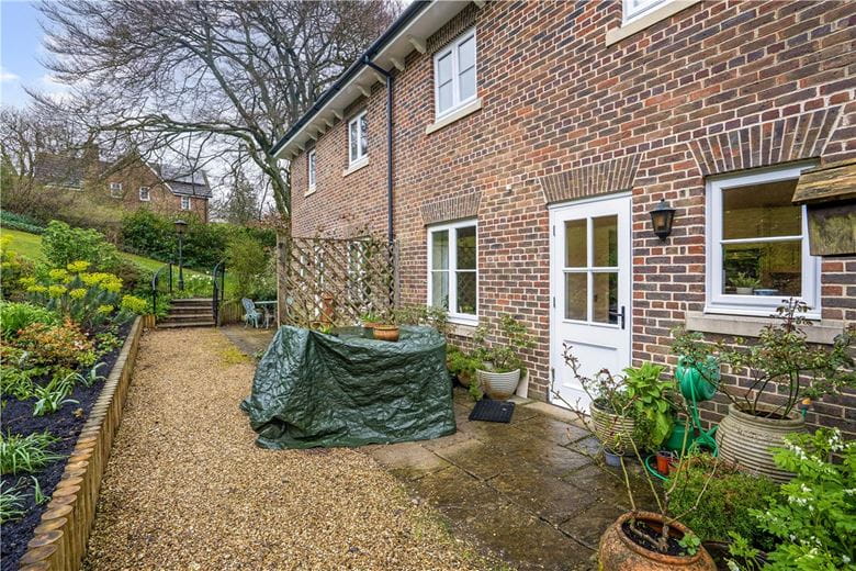 2 bedroom house, Wye House Gardens, Barn Street SN8 - Available