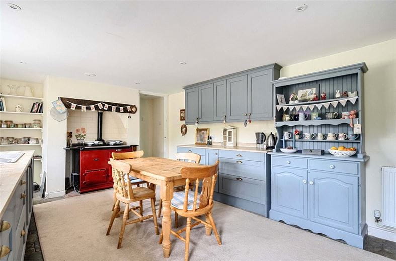 3 bedroom house, Milton Lilbourne, Pewsey SN9 - Available