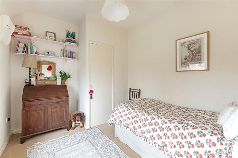 3 bedroom house, Church Street, Great Bedwyn SN8 - Available