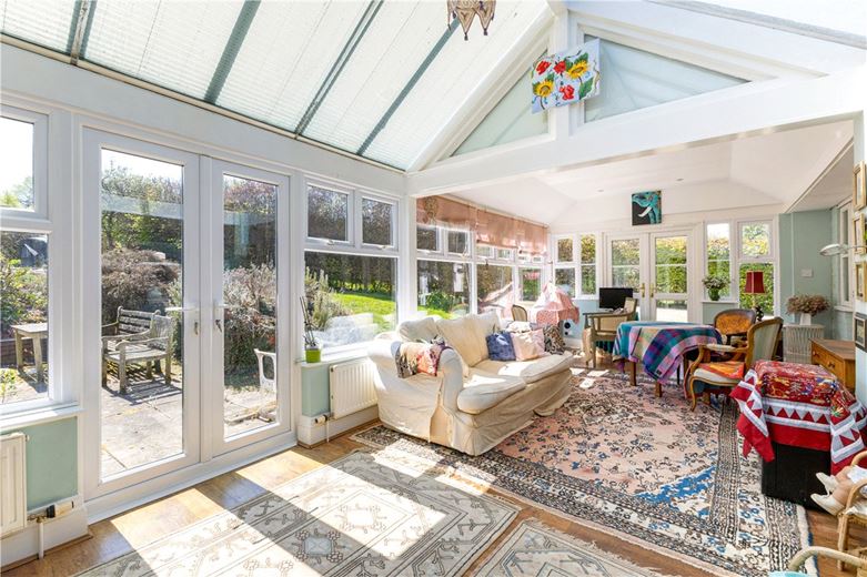 5 bedroom house, High Street, Manton SN8 - Available