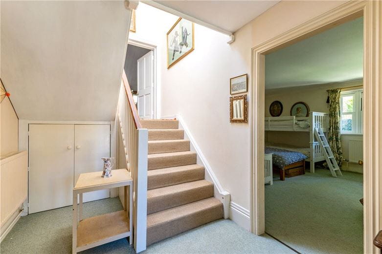 5 bedroom house, High Street, Manton SN8 - Available