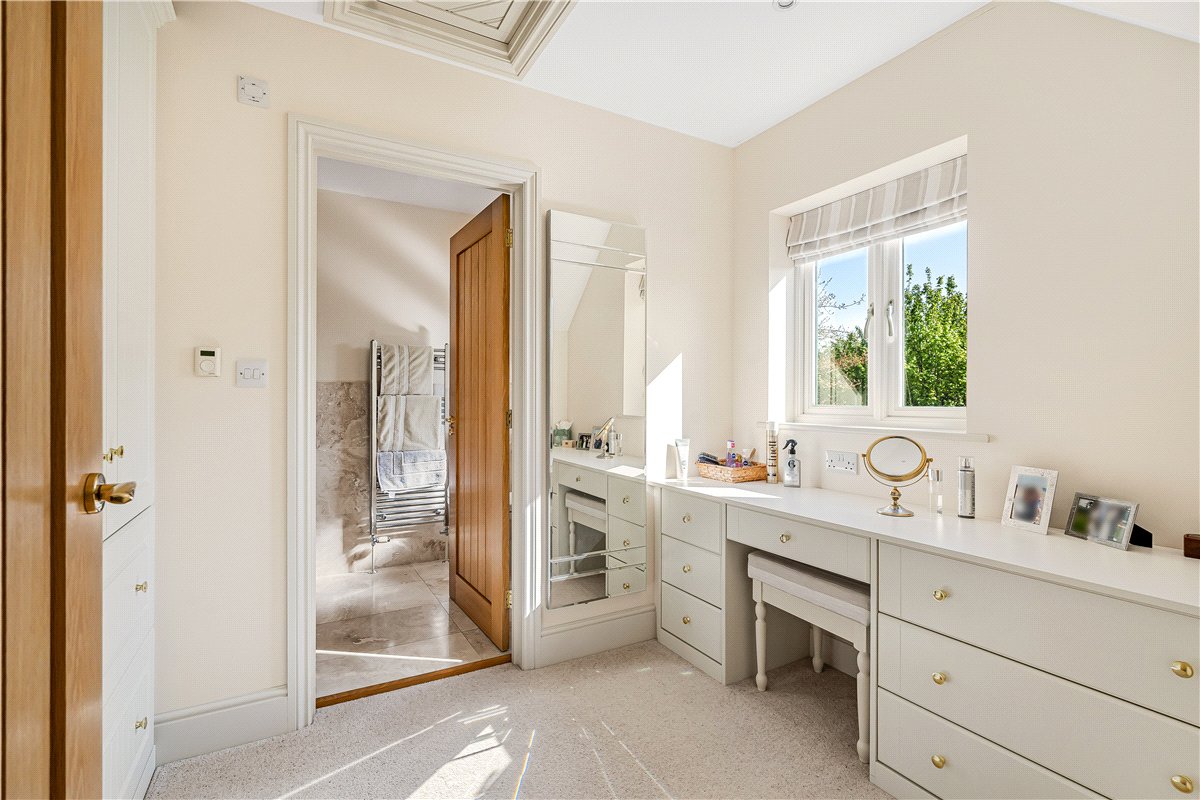 4 bedroom house, Main Road, Cherhill SN11 - Available