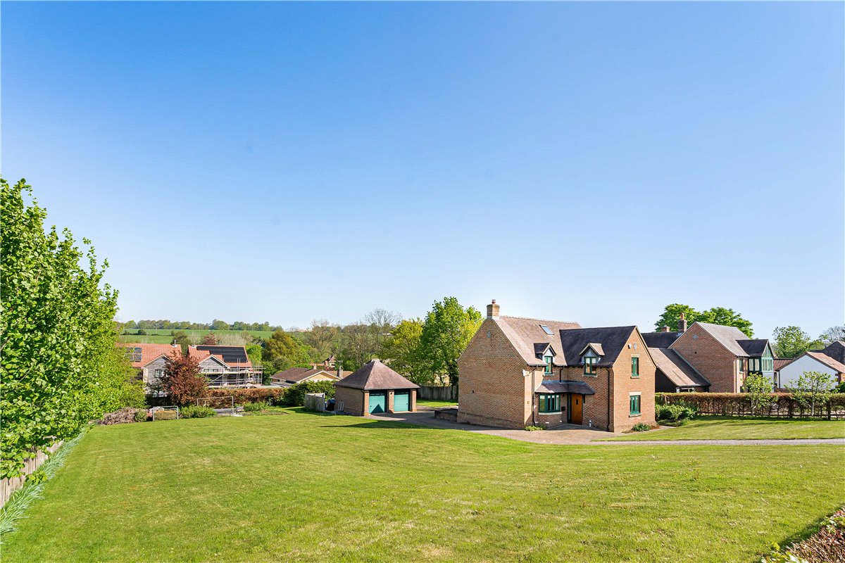 4 bedroom house, Main Road, Cherhill SN11 - Available