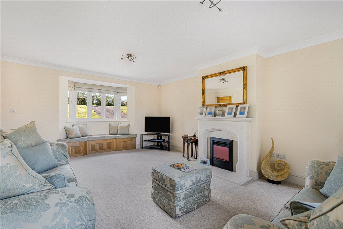 4 bedroom house, Main Road, Cherhill SN11 - Available