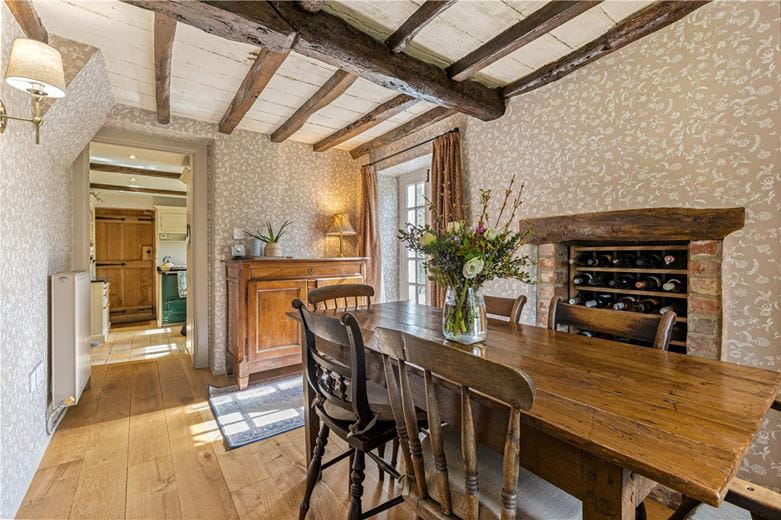 3 bedroom house, The Butts, Aldbourne SN8 - Available