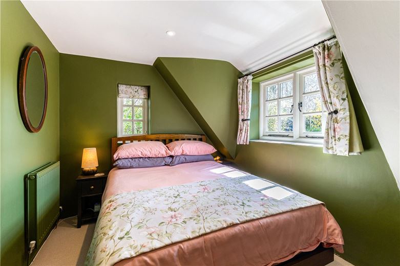 3 bedroom house, The Butts, Aldbourne SN8 - Available