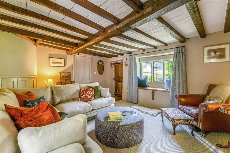 3 bedroom house, The Butts, Aldbourne SN8 - Available