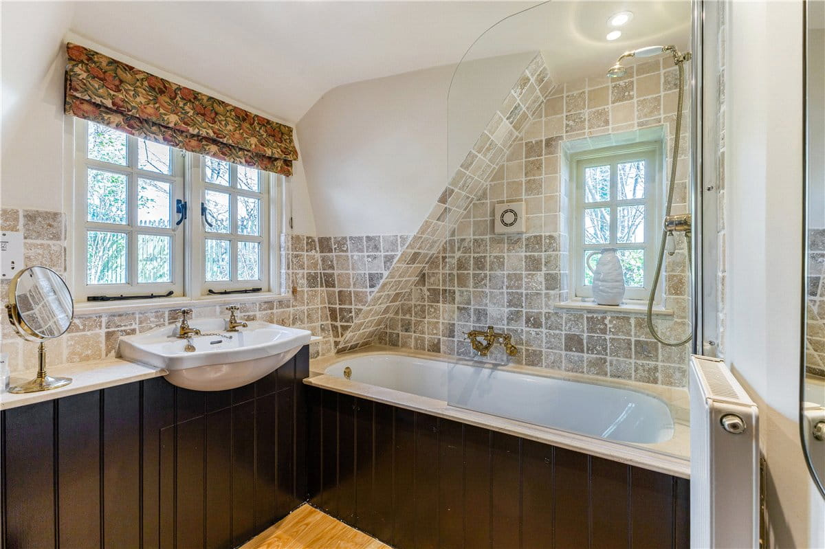 3 bedroom house, The Butts, Aldbourne SN8 - Available