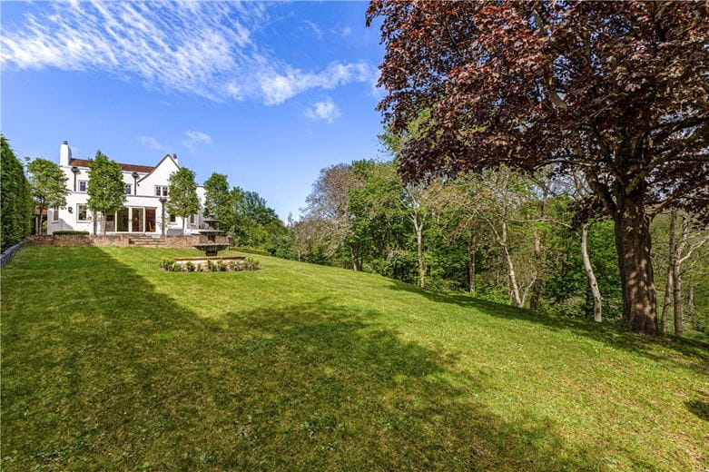 5 bedroom house, The Fairway, Devizes SN10 - Available